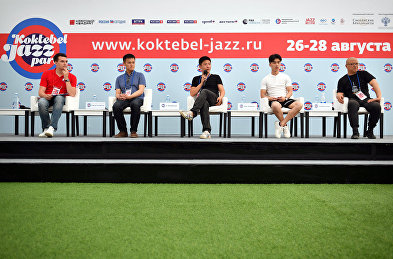 Музыканты джазового квартета Li Xiaochuan на пресс-конференции участников фестиваля Koktebel Jazz Party